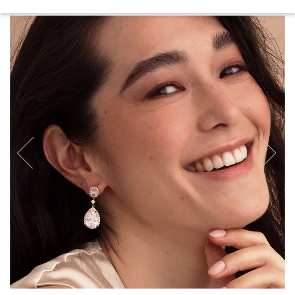 Olive & Piper Sparkling  Teardrop Earrings